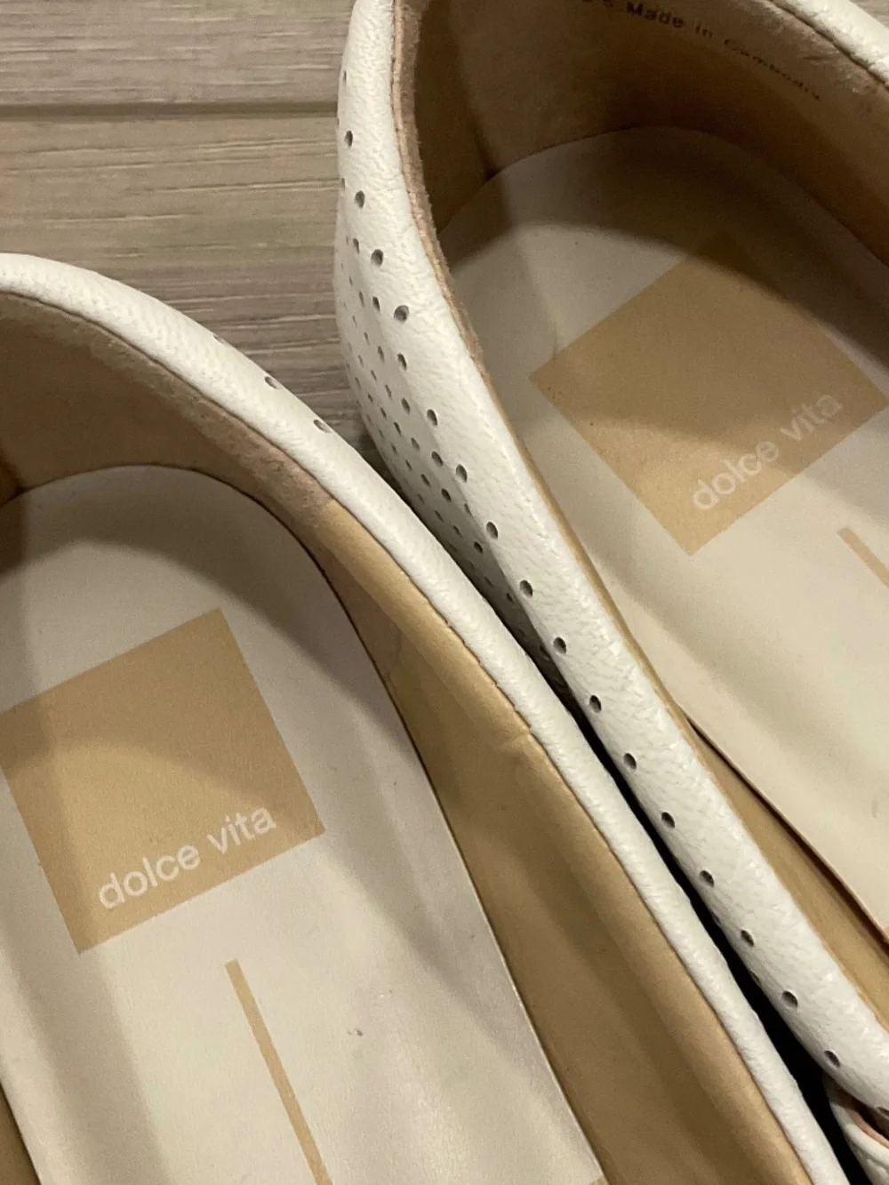 DOLCE VITA Baylee Double Strap Mary Jane Perforated  in Bone LIKE NEW Size 9.5